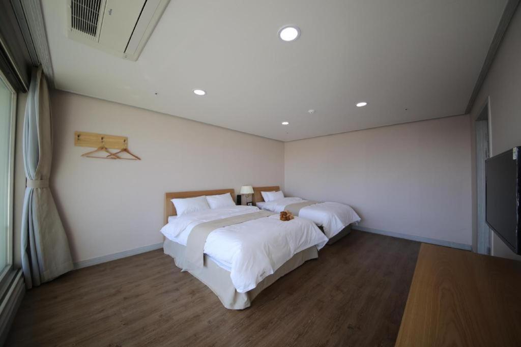 Hotel Aroha Jeju Seogwipo Dış mekan fotoğraf