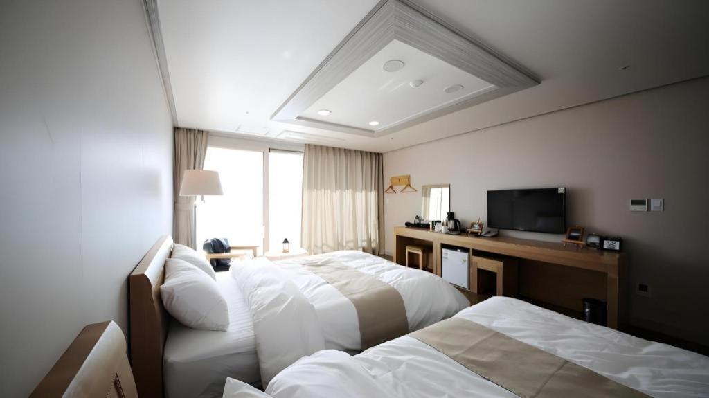 Hotel Aroha Jeju Seogwipo Dış mekan fotoğraf