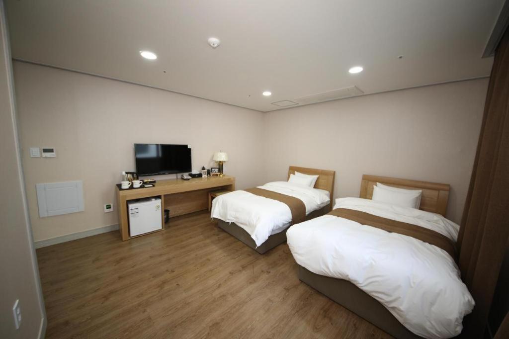 Hotel Aroha Jeju Seogwipo Dış mekan fotoğraf