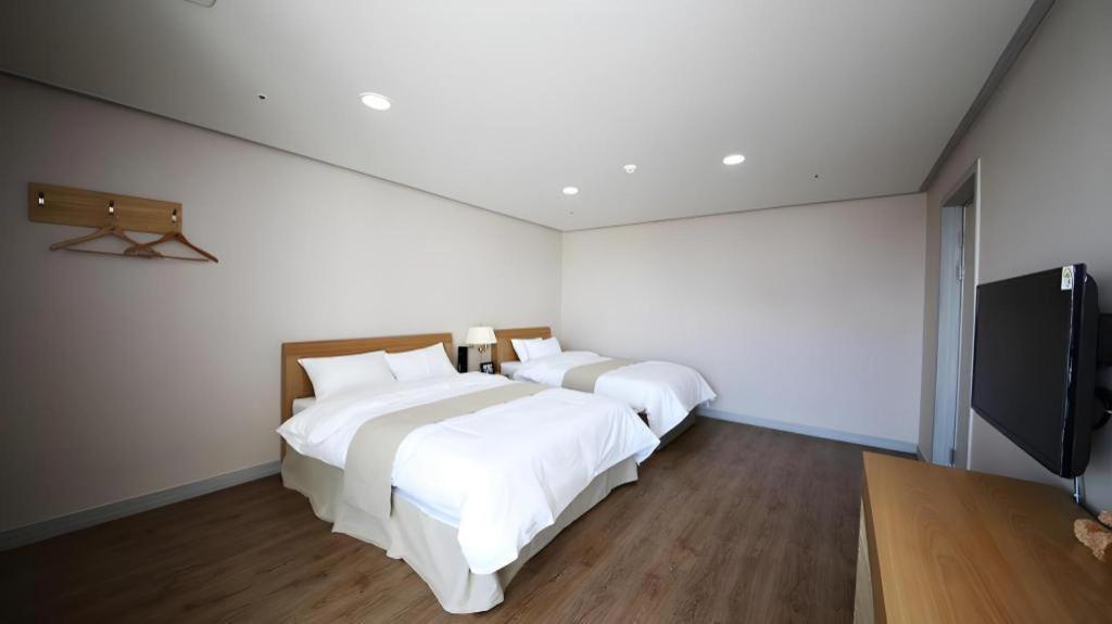 Hotel Aroha Jeju Seogwipo Dış mekan fotoğraf